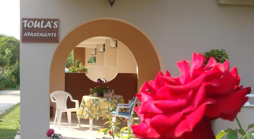 Toula's Apartments photo