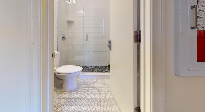 Charming Studio in Boston Brownstone, C. Ave #33 photo