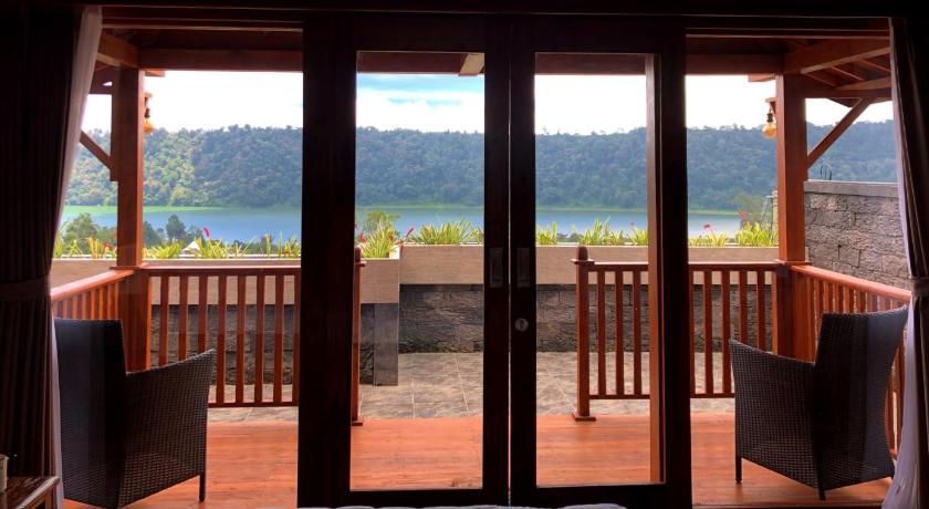BUYAN LODGE lake view villa photo