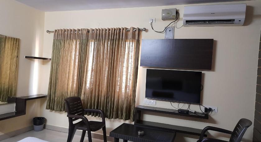 Maruthi Residency Inn