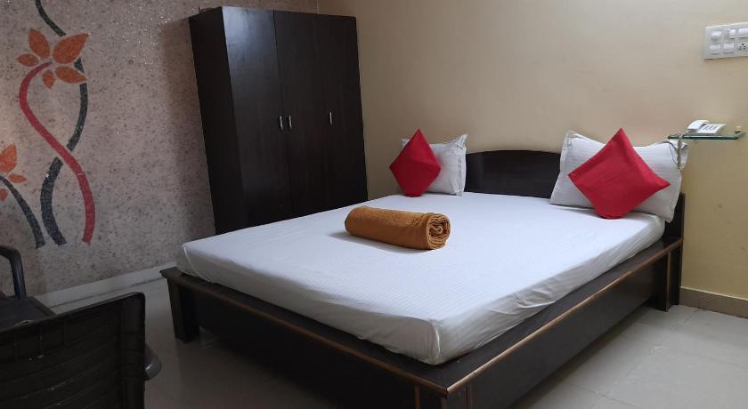 Maruthi Residency Inn