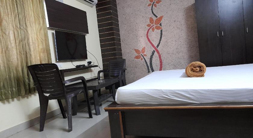 Maruthi Residency Inn