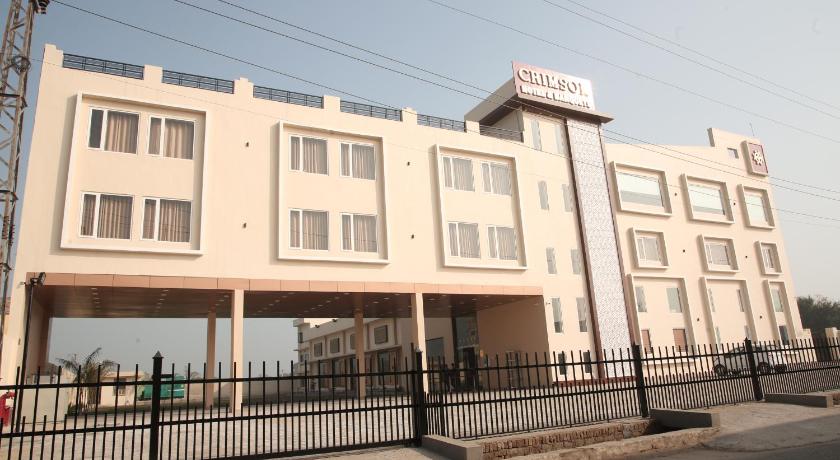 Crimson Hotel &amp; Banquets — Hotel in Ganganagar