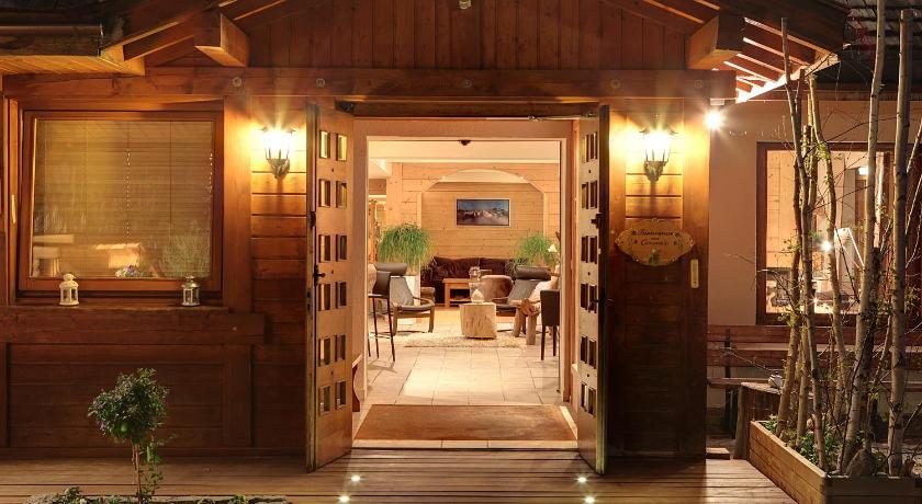 Chalet Hotel Les Campanules — Hotel in Les Houches