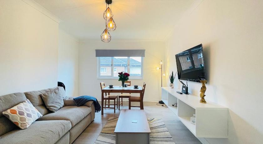 Cardonald Central — Hotel in Glasgow