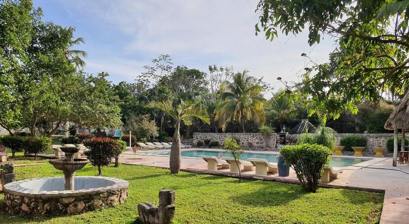 Hotel Puerta Chichen photo
