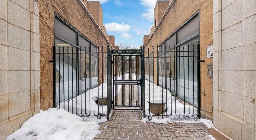Perfect for Solo & Couple Studio Well-Equipped Apt - Belmont B7 photo