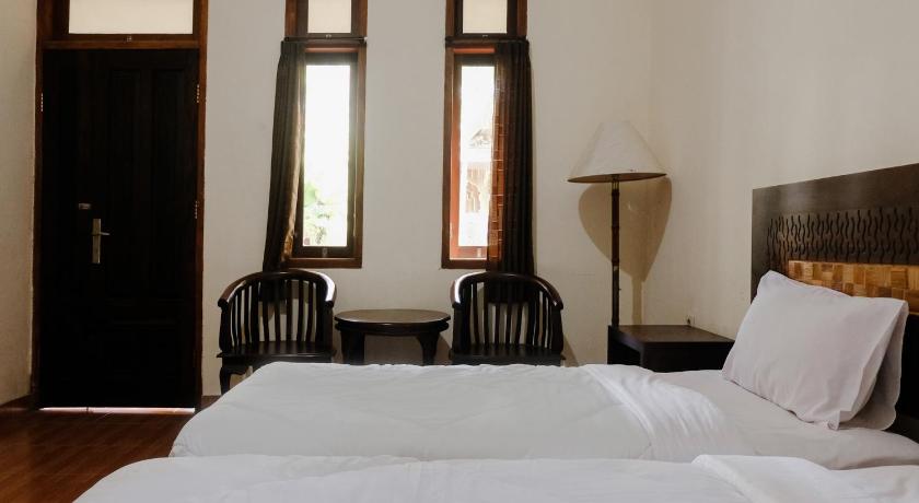 Image of Deluxe Twin Room 11