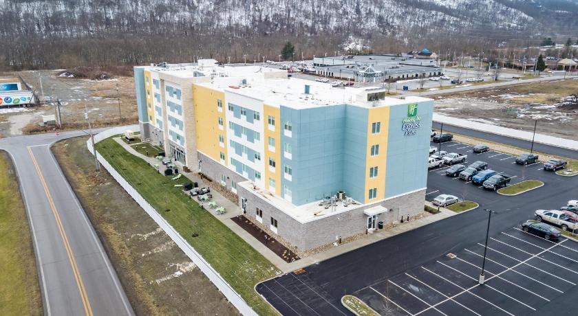 Holiday Inn Express And Suites Moundsville