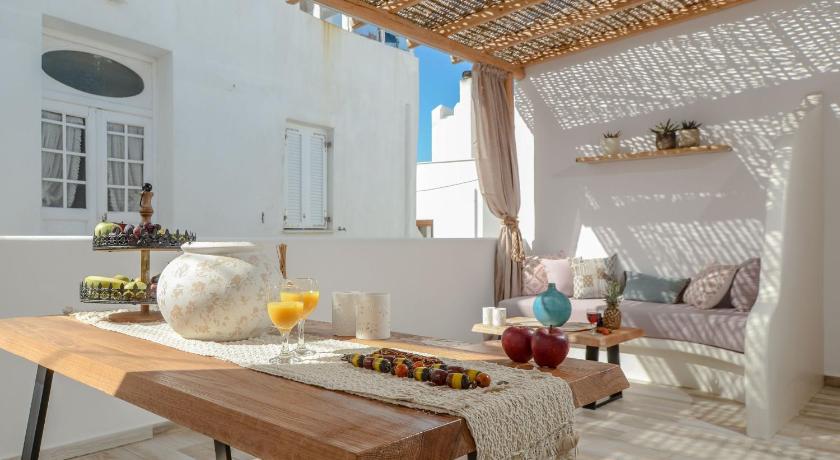 Aegean White Home — Hotel in Naxos Island