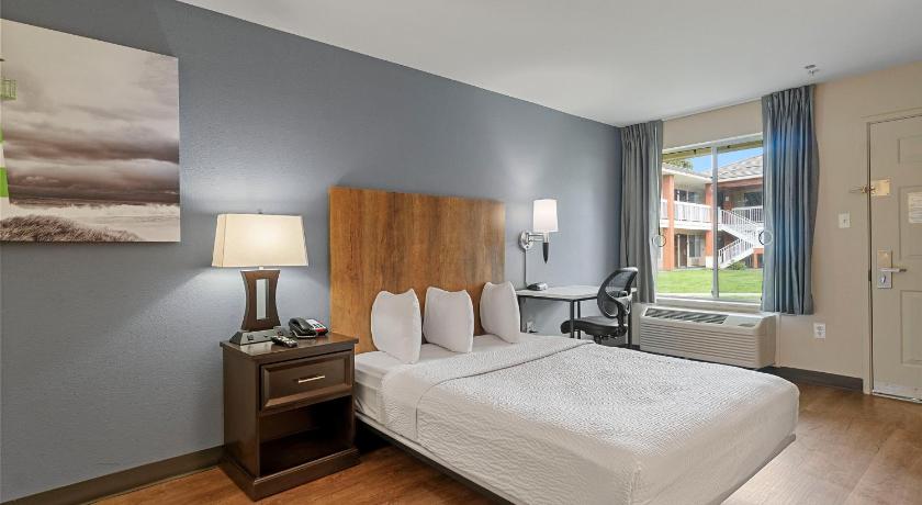 Extended Stay America Suites - San Francisco - San Mateo - SFO