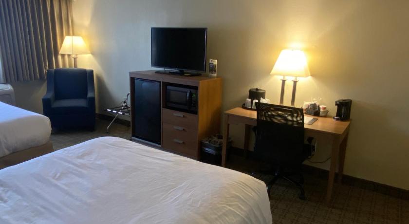 Image of 2 Queen Beds, Nonsmoking 8