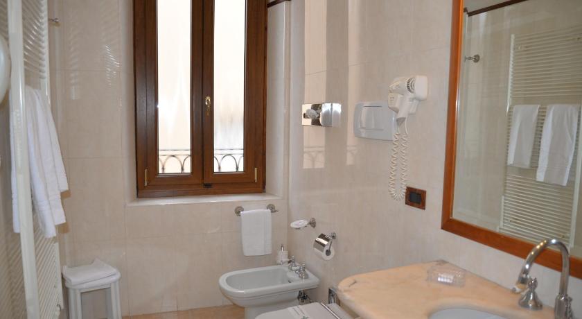 Strozzi Palace Hotel