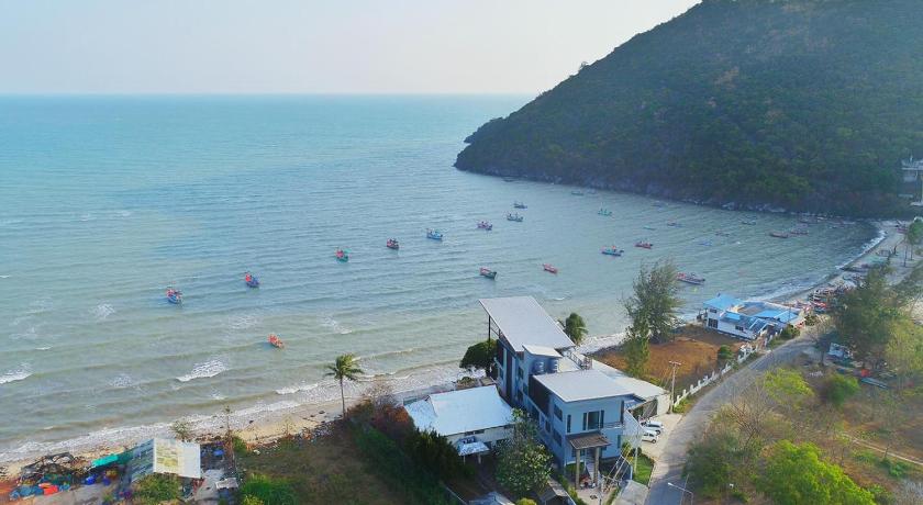 Aownoi Bay Resort photo