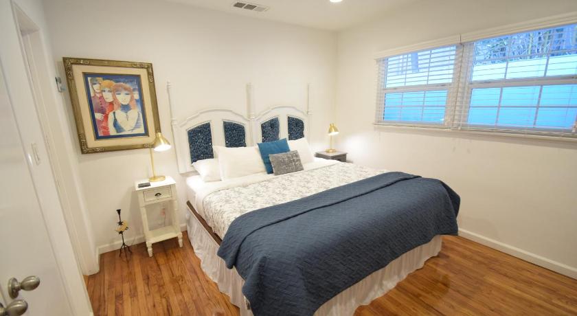 Venice Beach Apartments Monthly rents photo