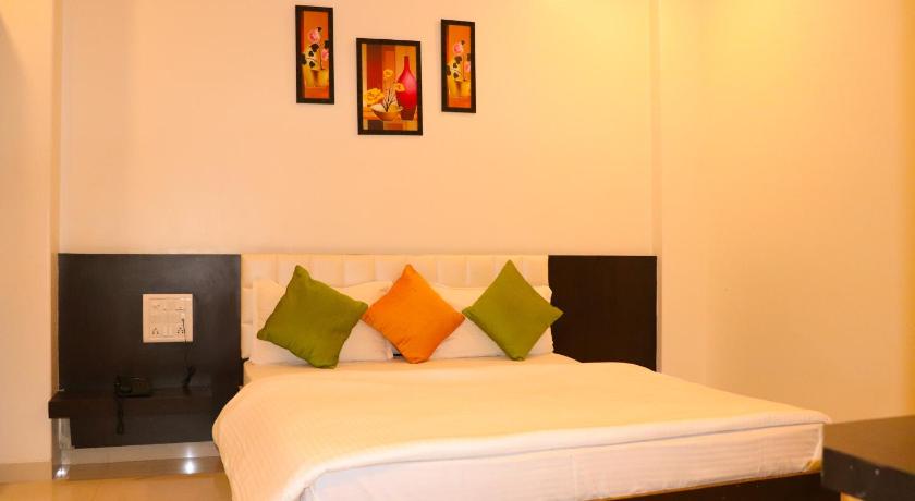 Hotel Neem Tree photo
