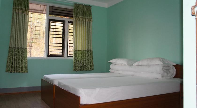 Image of Twin Room with Shared Bathroom 6