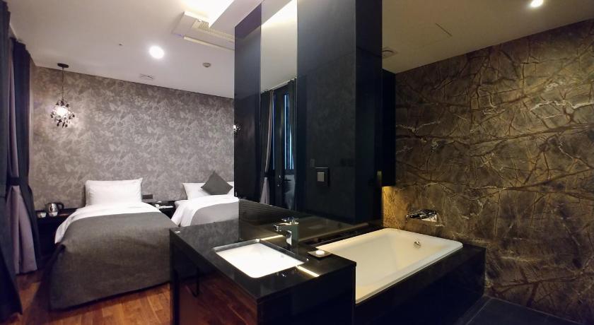 Bild av Deluxe Twin 3