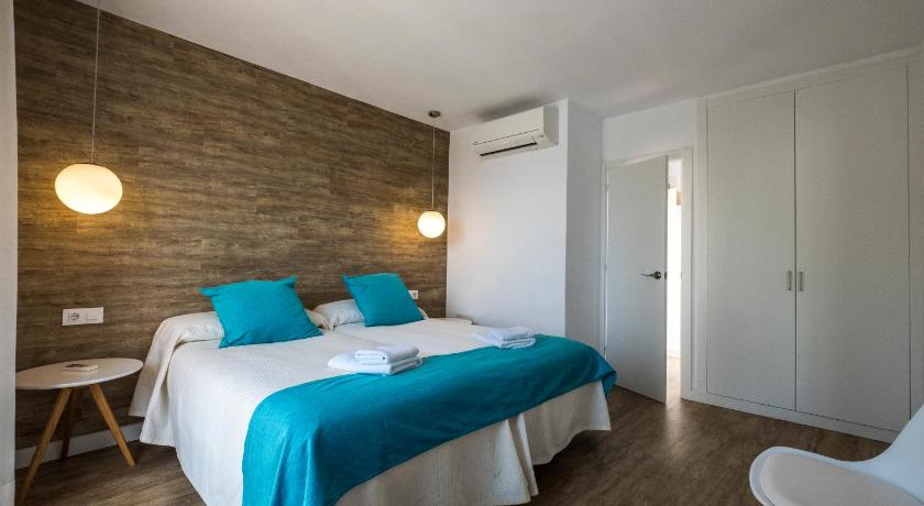 Apartamentos Playa Canutells photo