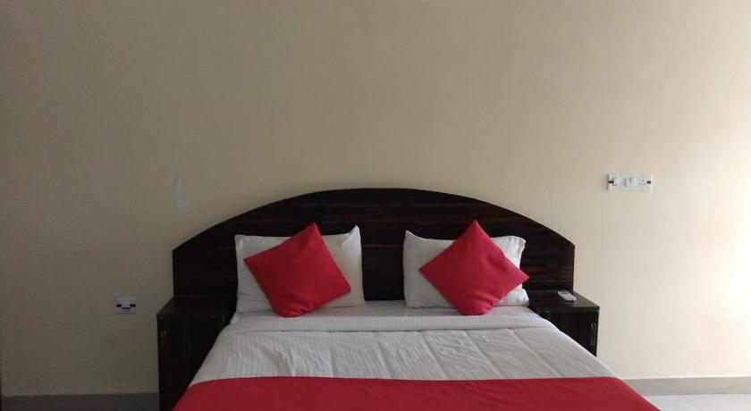 OYO 49560 Srinivasa Residency photo