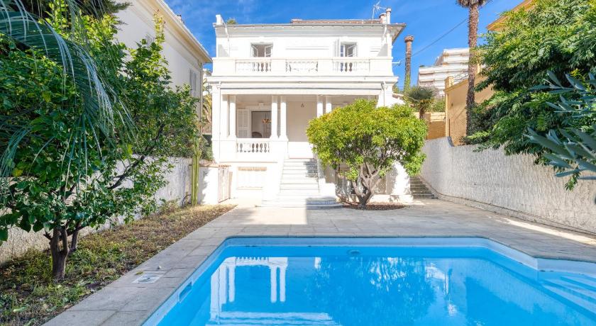 Stylish Art Deco villa near the sea 4 Bdrs Pool and garage — Hotel in Nice