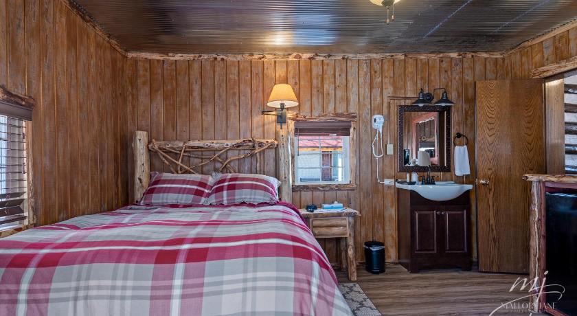 유레카 스프링스 (AR) Log Cabin Inn 3성급 숙소 로비
