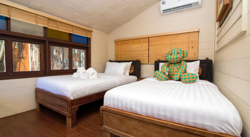 Image of Deluxe King Suite 7