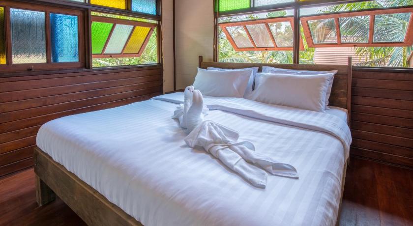 촌부리 Suankaew Art Cottage 4つ星 ホテル レストラン