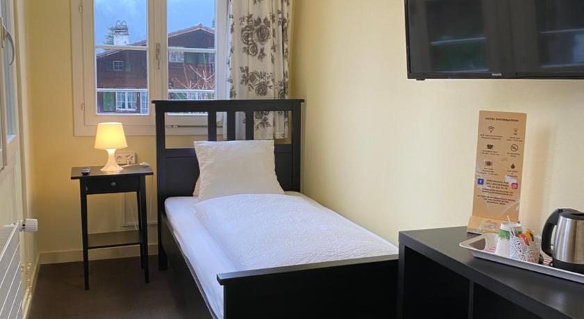 Image of Single Room with Bathroom 0