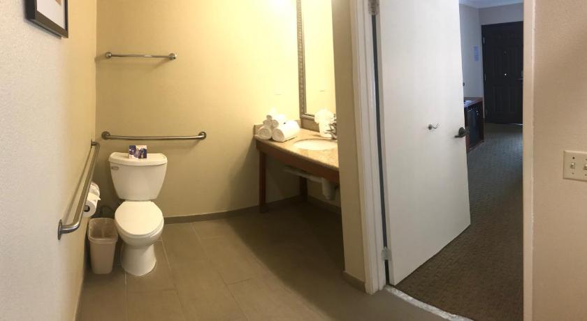 Immagine di Camera con 1 Letto Queen Size - Accessibile per Disabili, Non Fumatori (1 Queen Bed, Nonsmoking, Accessible) 16