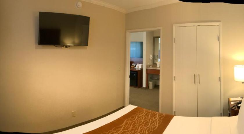 Immagine di Camera con 1 Letto Matrimoniale King Size e 1 Letto Matrimoniale Queen Size - Non Fumatori (1 King Bed, 1 Queen Bed, No Smoking) 9