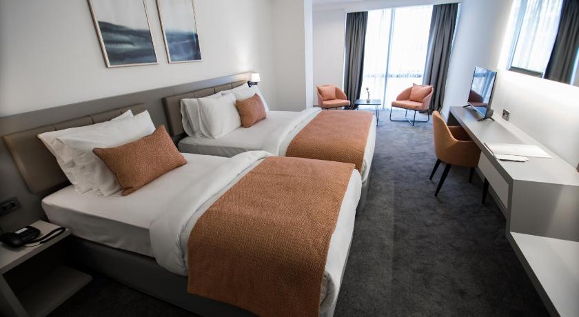 Dovv Hotel Busıness