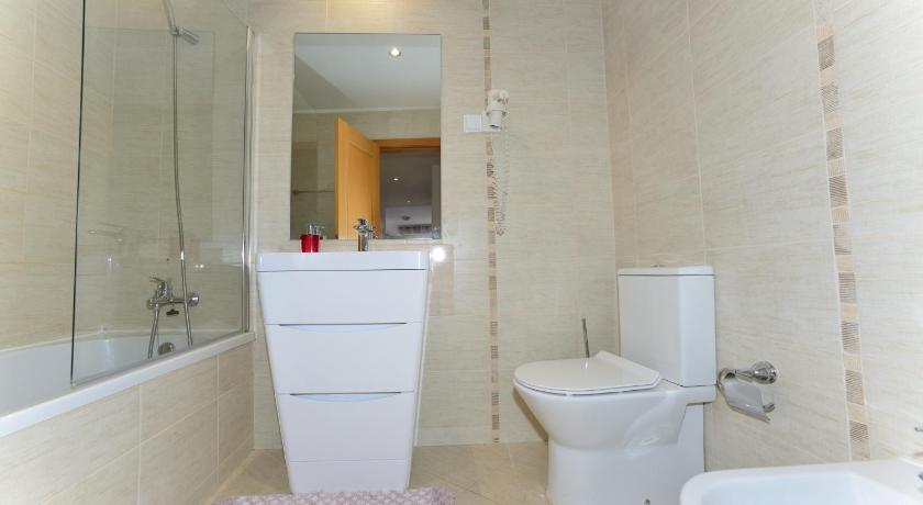 Imagem de Apartamento com Terraço (Apartment with Terrace) 16