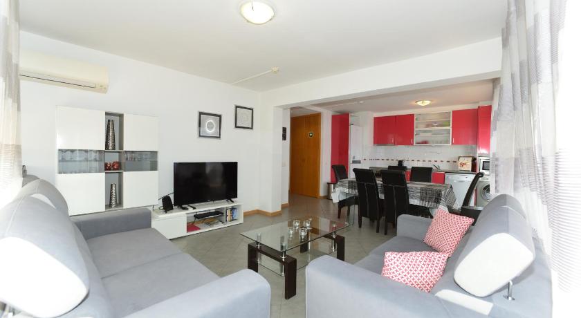 Imagem de Apartamento com Terraço (Apartment with Terrace) 3