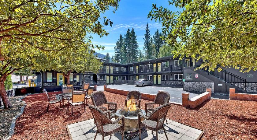 Secrets Inn Lake Tahoe photo