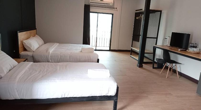 Image of Deluxe Triple Room 4