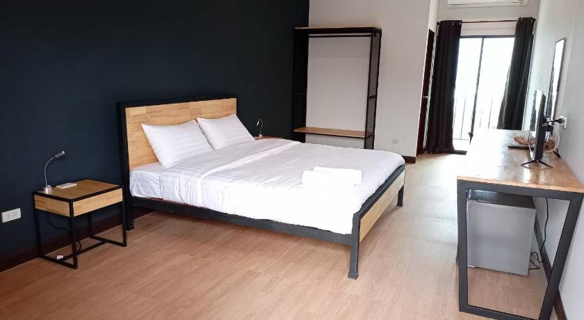 Image of Standard Room King 3