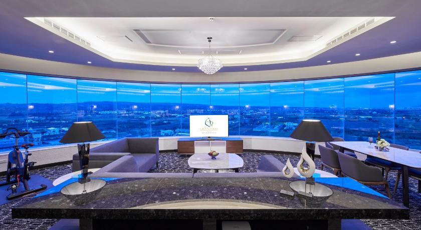 Image of Presidential Suite 6