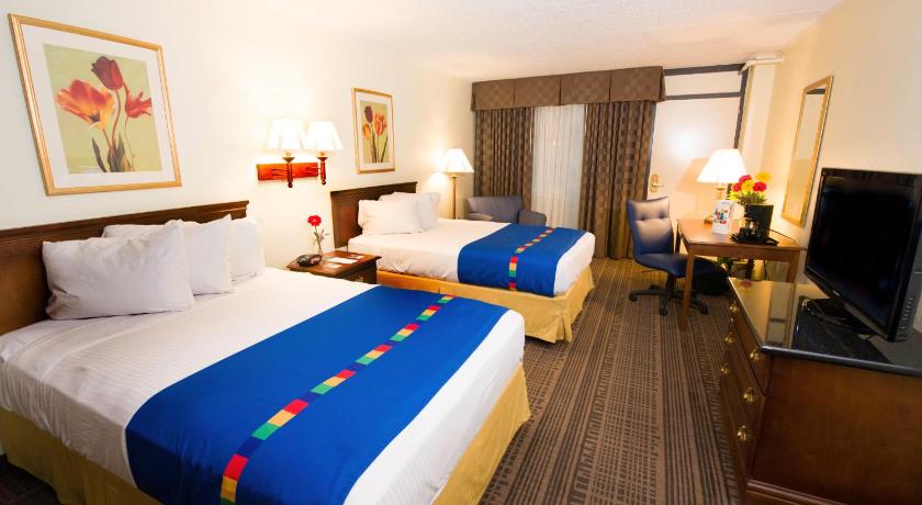 Park Inn by Radisson Sharon PA photo