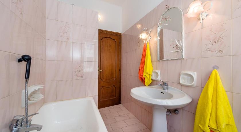 2 bedrooms appartement at Sestri Levante 200 m away from the beach with furnished balcony and wifi photo