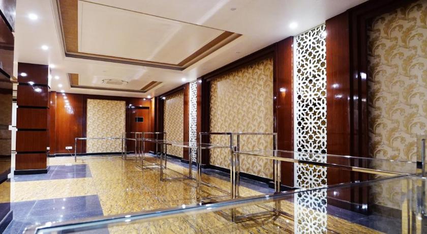 Hotel Maplewood Premier Haldwani