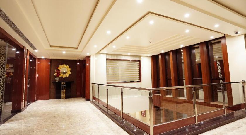 Hotel Maplewood Premier Haldwani