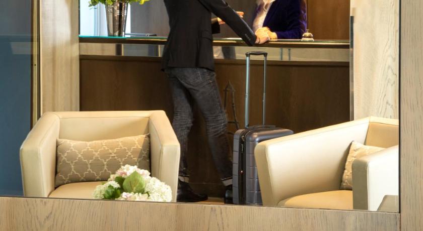 Hotel Longchamp Elysees - image 13