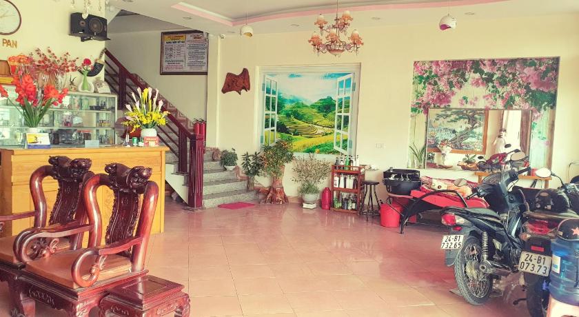 Sa Pa Minh Hung Hostel 4-Star Hotel pool