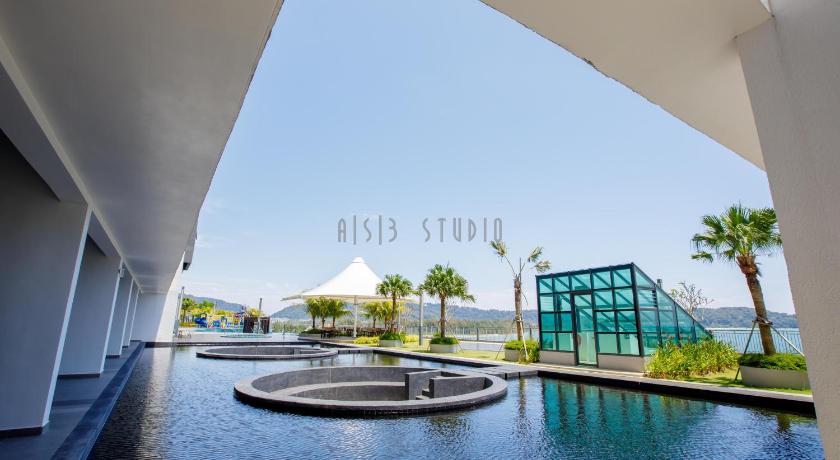 AISI3 Studio Seaview at Tanjung Lumpur photo