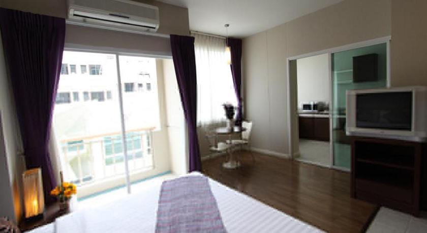 Image of Studio Suite 1 King Bed Non-Smoking 8