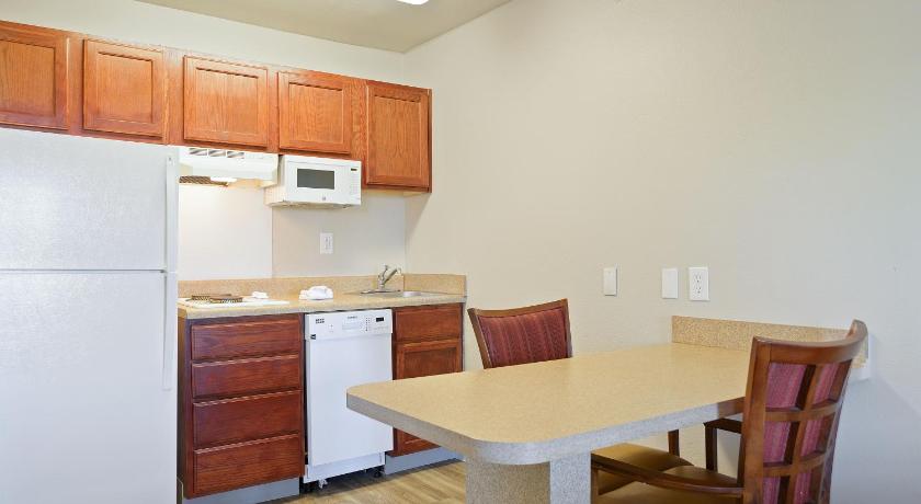 Extended Stay America Suites - Kansas City - Lenexa - 87th St.