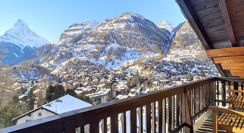 Apartment with beautiful views in Zermatt photo