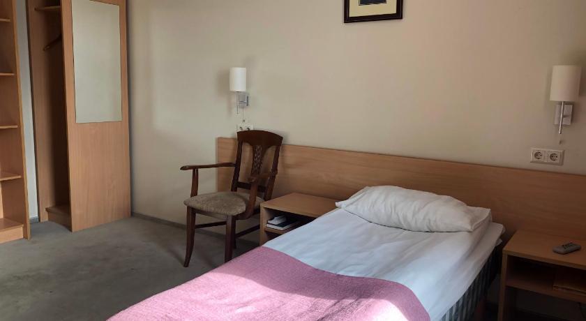 TOSS Hotel photo