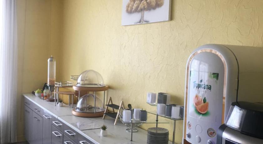 シャトールー Hotel Christina 2つ星 ホテル スイート